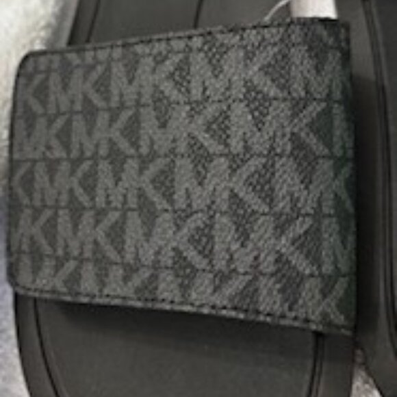 2nd pair - Michael Kors 'Wade" slides in signature logo MK print NWT Size 9 - Picture 3 of 9